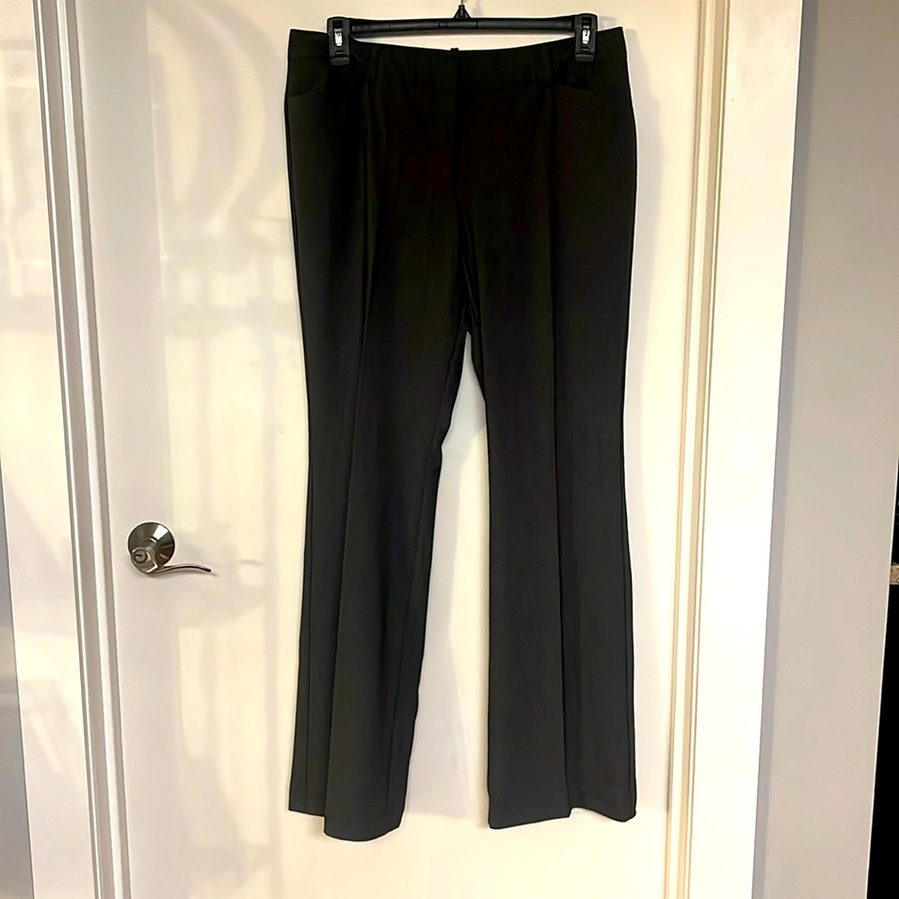 Like new! Worthington modern fit trousers
